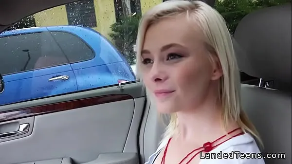 مقاطع فيديو ضخمة Teen hitchhiker fucking stranger in his car ضخمة