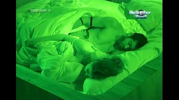 Grosses BBB 12: Laisa et Yuri mégavidéos