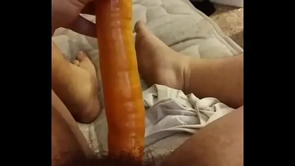 大Ftm with carrot dildo大型视频