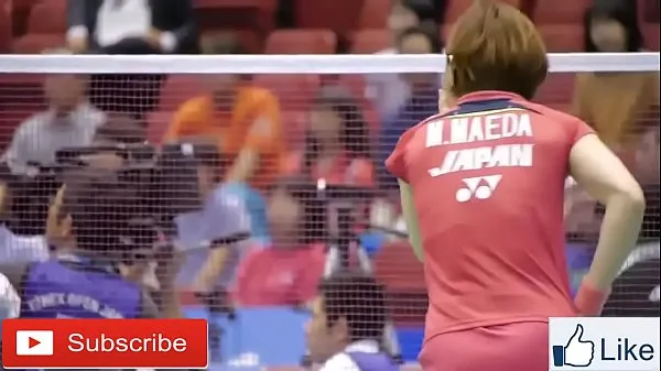 Grandi badminton sexymega video