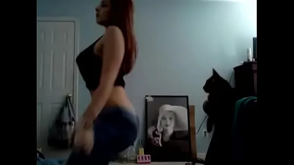 Nagy Millie Acera Twerking my ass while playing with my pussy mega videók