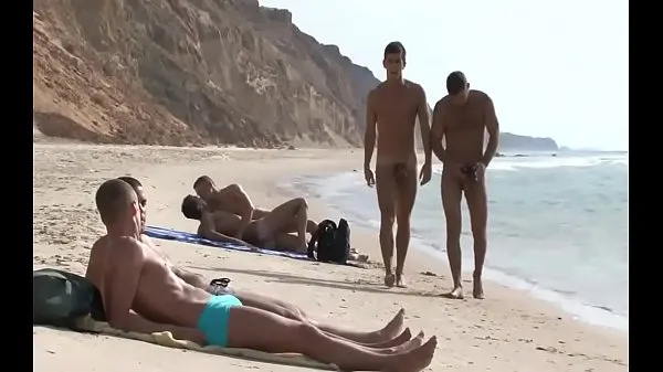 Grandes Orgia gay de praia mega vídeos