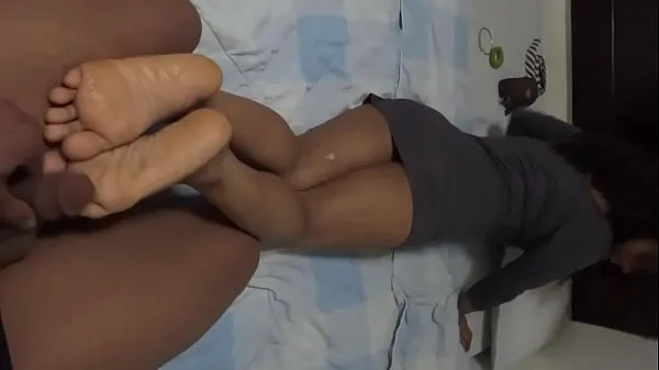 Grandes Paja con los pies y semen secreto del vecino megavídeos