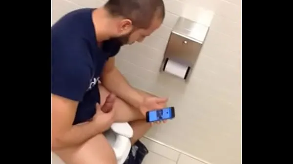 Nagy Gifted in the bathroom mega videók