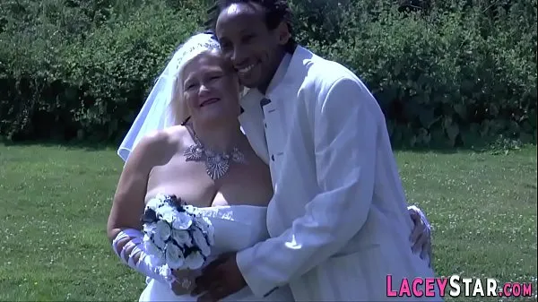 Büyük Granny brides rides cock mega Video