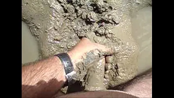 Grandi dirty muddy funmega video