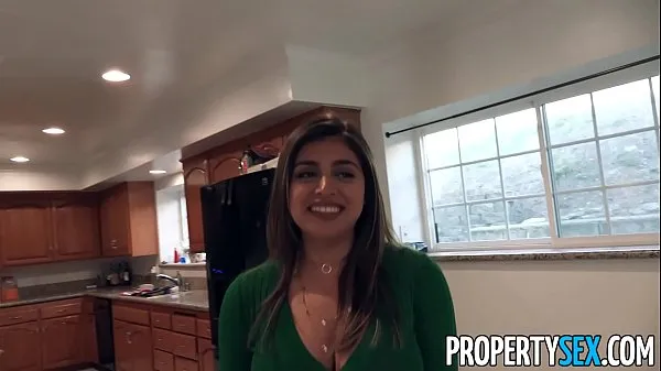 Big PropertySex Busty wife with huge natural boobs fucks local male real-estate agent when he shows up to her house mega Videos