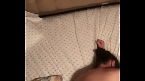 Grandes Bull creampie caliente esposa y le da más polla de lo que solía con creampie accidental megavídeos