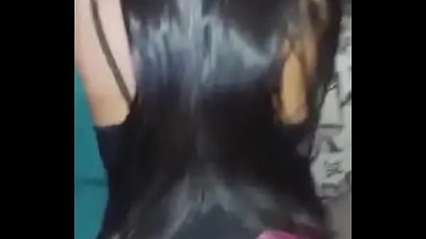 Novinha dando o cuzinho no sofá video lớn