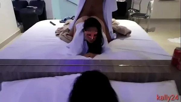 Μεγάλα Naughty wife moans a lot in the rolls of her new lover in a motel bed mega βίντεο