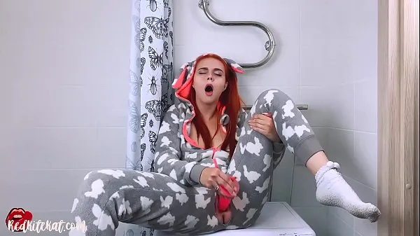 Veľké Cute Redhead Masturbate Pussy Dildo and Orgasm in Kigurumi mega videá