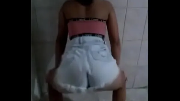 Grosses Laurinha danse avec son gros cul mégavidéos