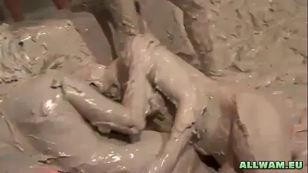 Stora Eurobabes battle in the mud megavideor