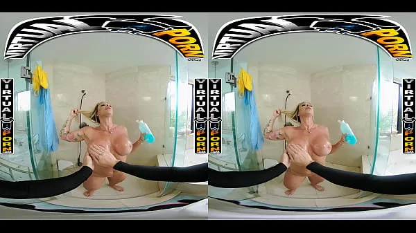 مقاطع فيديو ضخمة Busty Blonde MILF Robbin Banx Seduces Step Son In Shower ضخمة