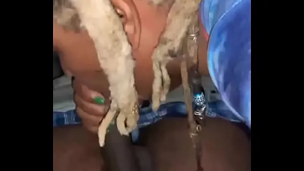 Grandes menina negra engolindo pau mega vídeos