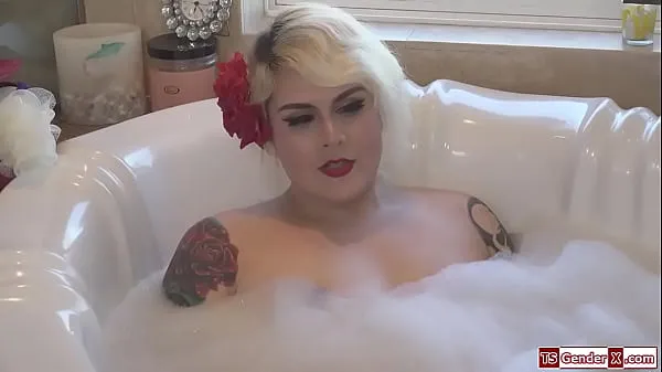 วิดีโอขนาดใหญ่ Trans stepmom Isabella Sorrenti anal fucks stepson รายการ