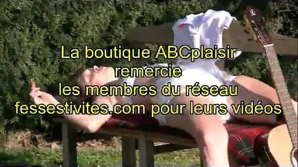 Grandes Le voyeur d'une ABDL en couche et cuotte plastique transparente mega vídeos