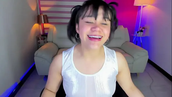 大きな Lila Jordan does crazy faces メガ動画