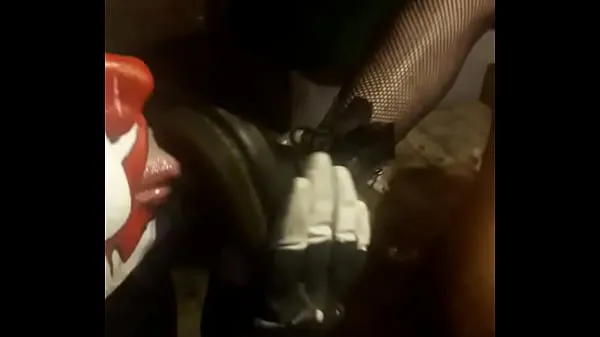 Nagy FlipFlop The Clown at the Twiztid's "Mostasteless 2017" concert worshiping the bottom of Whitney Peyton's right boot mega videók