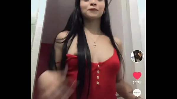 Nagy tiktok paying titty mega videók