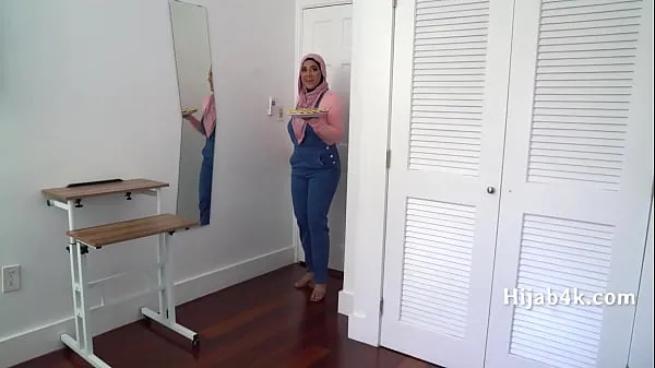 วิดีโอขนาดใหญ่ Corrupting My Chubby Hijab Wearing StepNiece รายการ