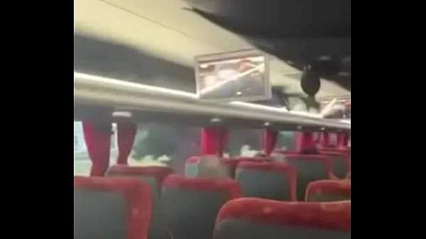 Grandes Se la chupo y cogemos en el bus megavídeos