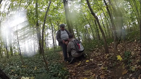 Grote grandparents in the forest 192 megavideo's