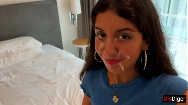 Veľké Step sister lost the game and had to go outside with cum on her face - Cumwalk mega videá