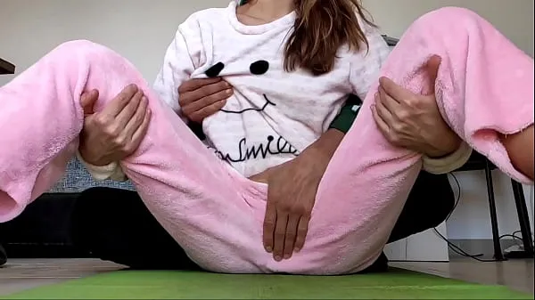 Grandi asian amateur real homemade teasing pussy and small tits fetish in pajamasmega video