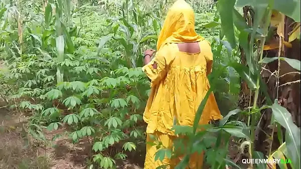 बड़े Lagos landlady got fuck when she went to inspect her farm मेगा वीडियो